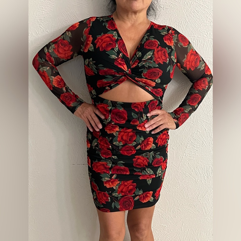 Dress black whit roses beautiful